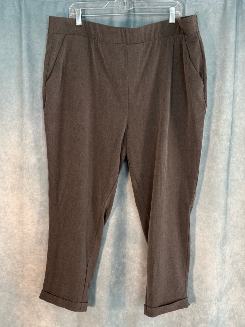 Torrid gray cropped suit pants plus size 3